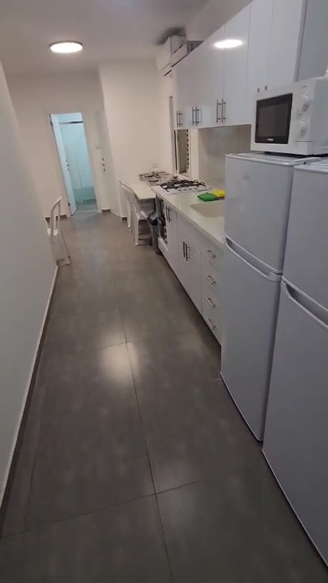 מטבח מאובזר בדירה מנוהלת ברמת גן